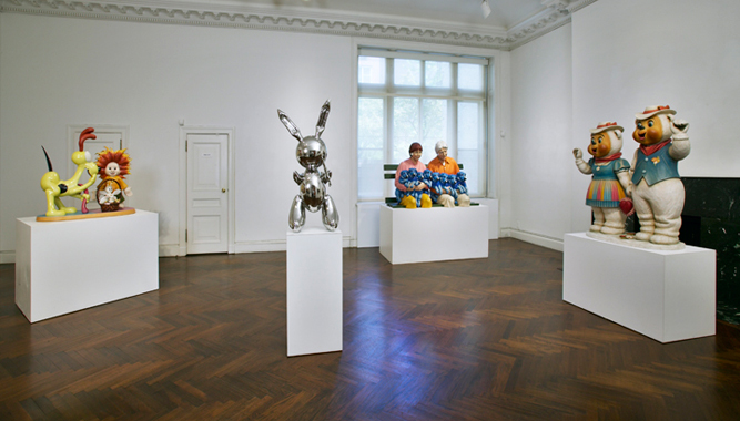 Jeff Koons: Highlights of 25 Years, C&M Arts, New York, 2004.