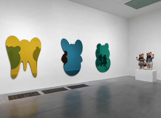 Easyfun Mirrors by Jeff Koons. Pop Life - Art in a Material World, Tate Modern, 2009-2010.